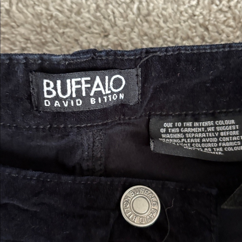Pants - Picture 3 of 4